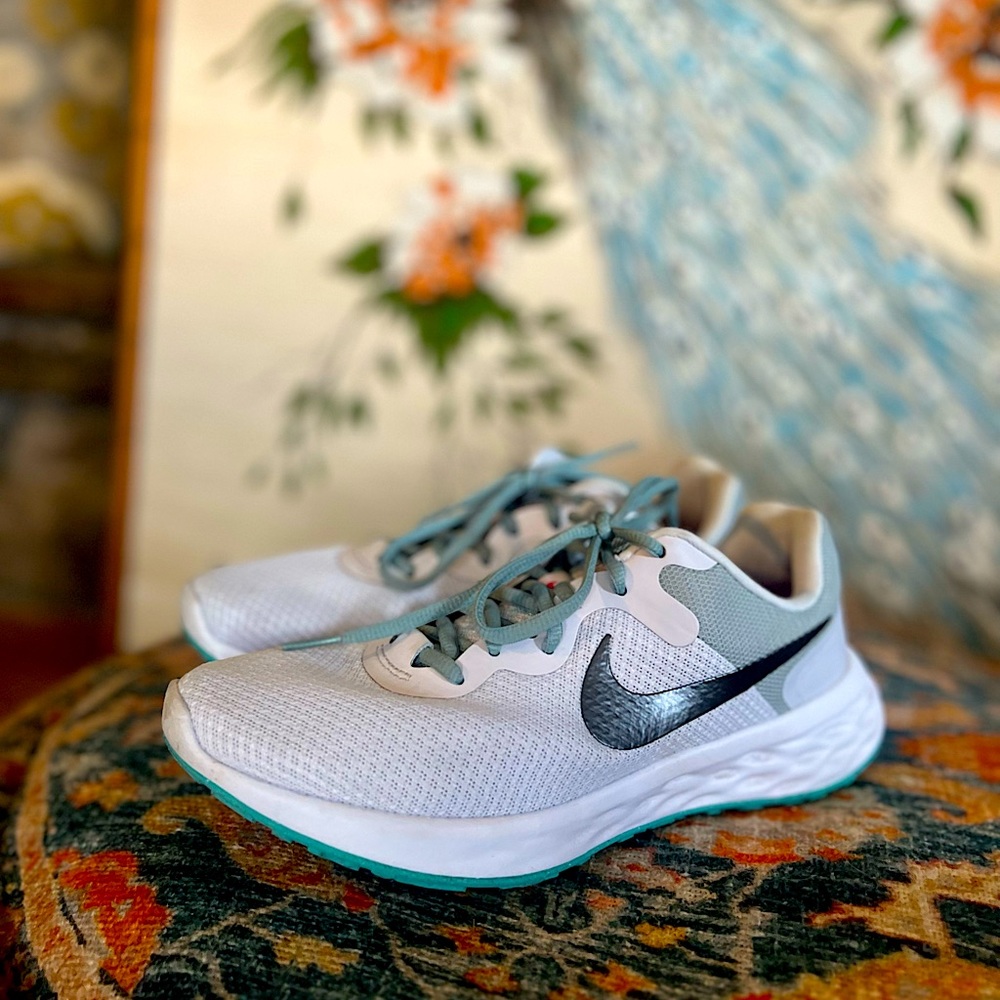 Womens Nike Revolution 6 Next Nature (DC3729-501) Iris Whisper Size 6 New No Box